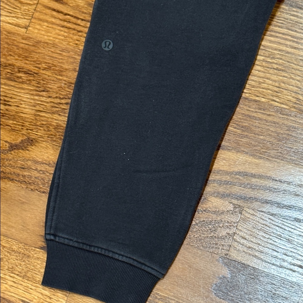 Lululemon Women’s Black Jogger Sweatpants - Picture 6 of 6
